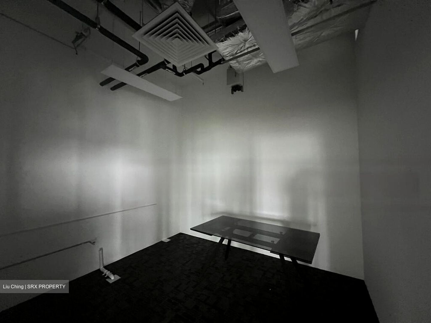 Woods Square (D25), Office #462649471